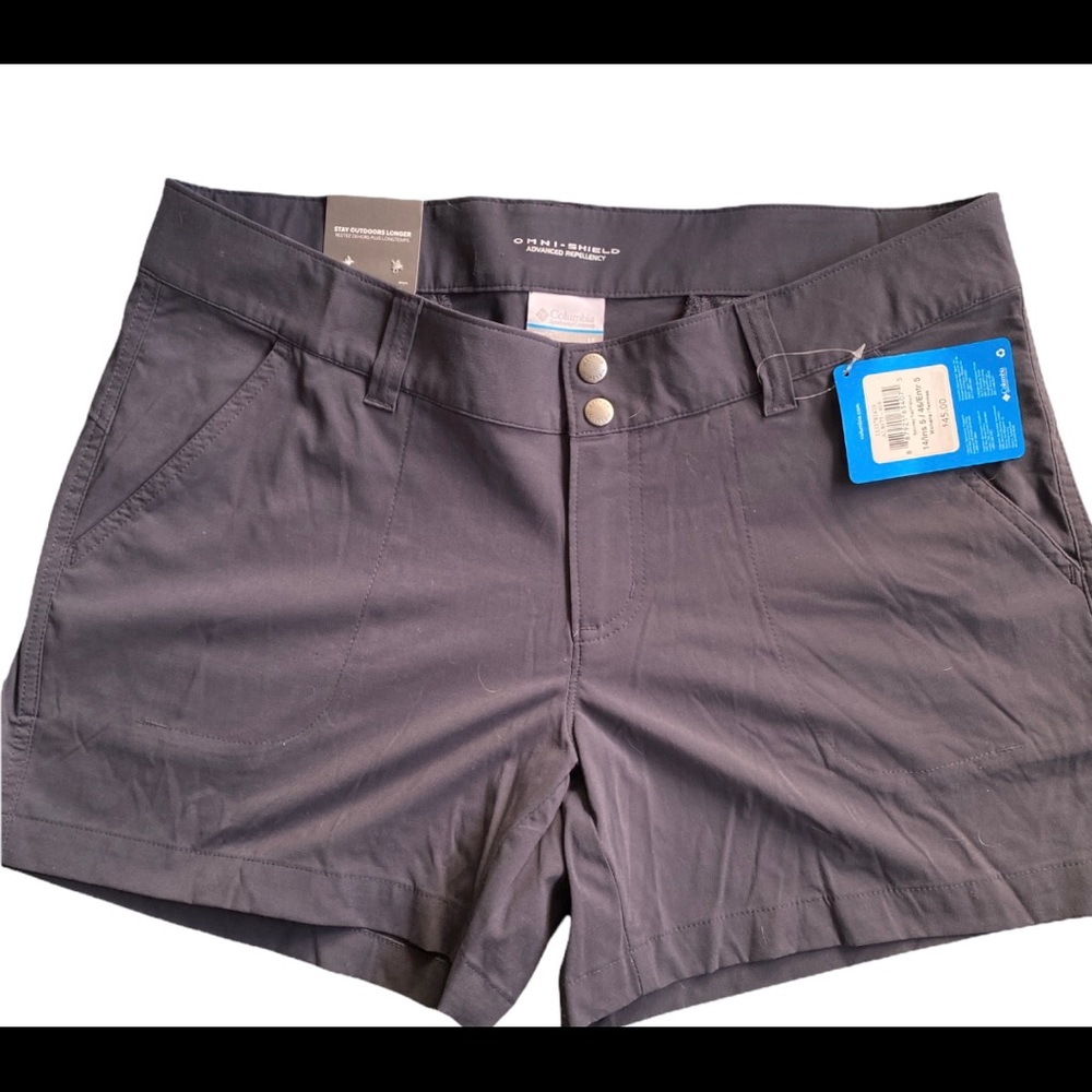 New with tags Omni shield hiking shorts